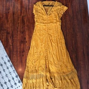 TORRID YELLOW LACE BUTTON MAXI DRESS